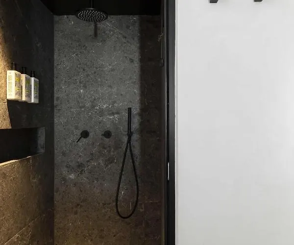 Cubic Mykonos Seafront Design 호텔