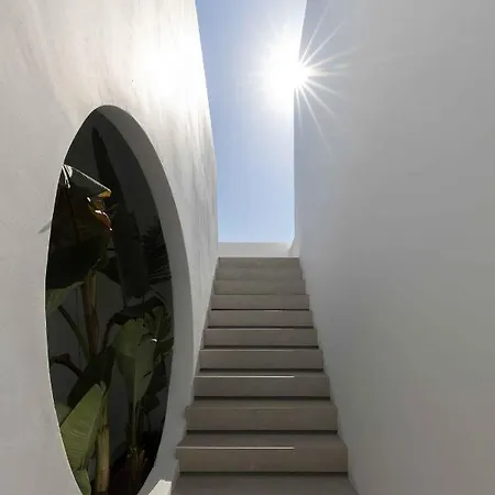 Cubic Mykonos Seafront Design Ornos (Mykonos)