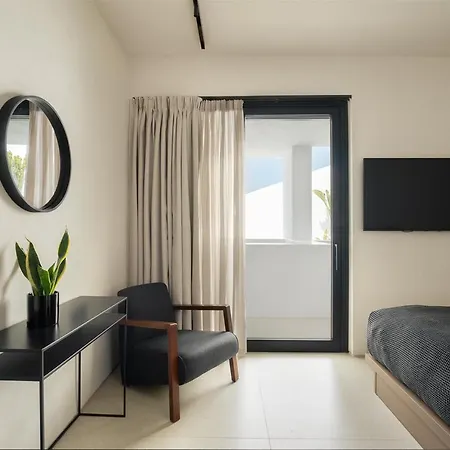 Cubic Mykonos Seafront Design Hotel *