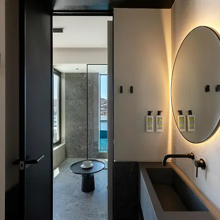 Cubic Mykonos Seafront Design Ornos (Mykonos)