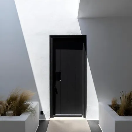 Cubic Mykonos Seafront Design Ornos (Mykonos)