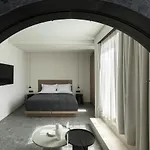 Cubic Mykonos Seafront Design Otel