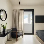Cubic Mykonos Seafront Design Otel 4*