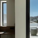 Otel Cubic Mykonos Seafront Design 4*