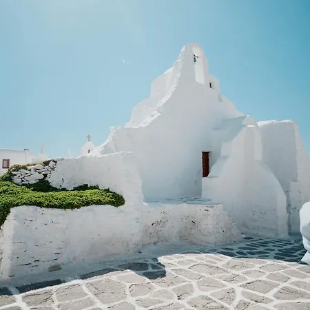 Hotel Cubic Mykonos Seafront Design