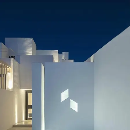 Cubic Mykonos Seafront Design Ξενοδοχείο Ορνός