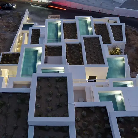Cubic Mykonos Seafront Design Hotel 4*