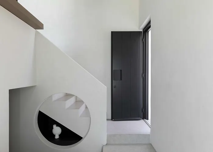 Cubic Mykonos Seafront Design Отель Орнос