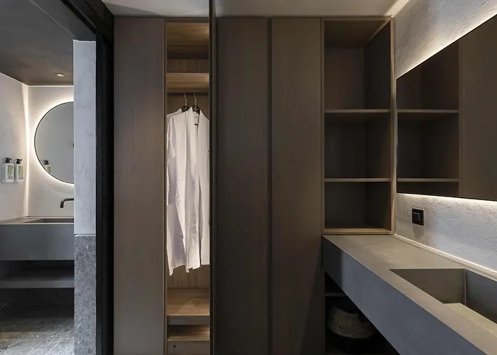 Cubic Mykonos Seafront Design Отель *