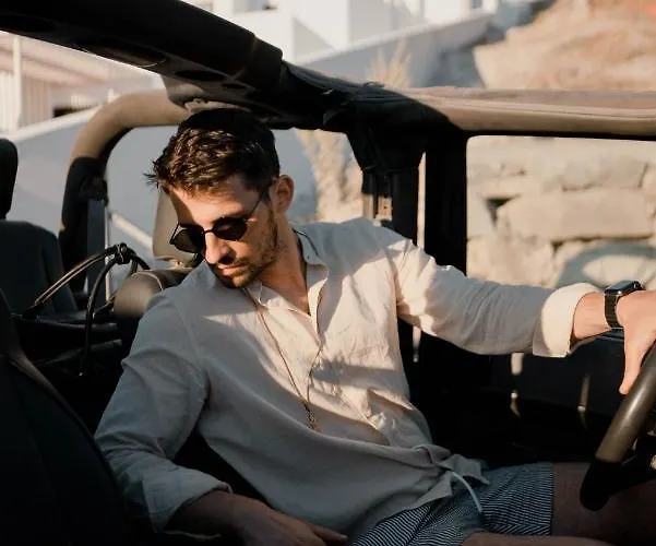 Cubic Mykonos Seafront Design أورنوس